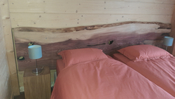 Tête de lit bois séquoia bord naturel